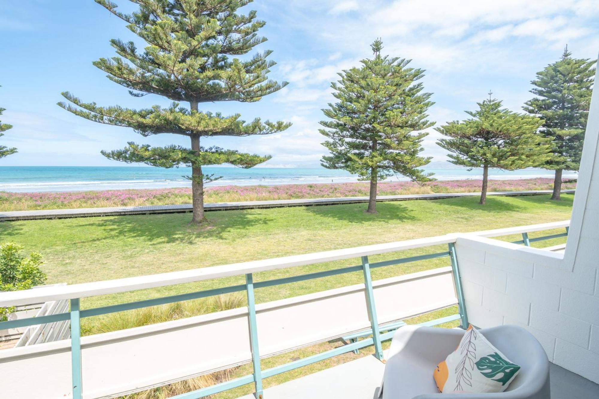 جيسبورن Whispering Sands Beachfront Motel المظهر الخارجي الصورة